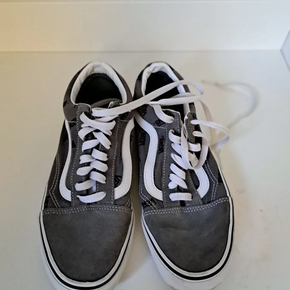 Vans Old Skool skate shoes grey, men 7.5, women's 9